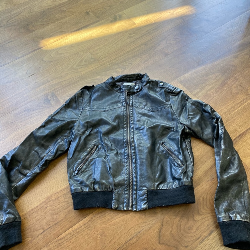 Better B. Women’s Leather Bomber Jacket